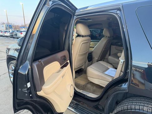 Used 2011 GMC Yukon Denali image 10