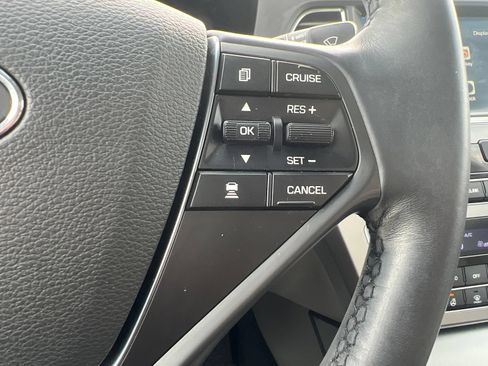 Used 2016 Hyundai Sonata Limited w/ Option Group 04 FWD image 21