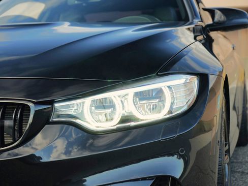 Used 2016 BMW M4 Coupe w/ Competition Package image 9