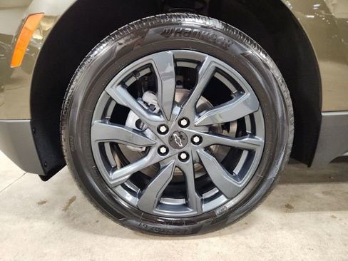 Used 2023 Chevrolet Equinox RS image 11