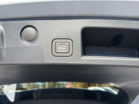 New 2026 Chevrolet Equinox ACTIV w/ Convenience Package III image 21