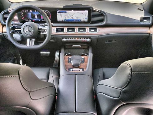 New 2025 Mercedes-Benz GLS 450 4MATIC image 16