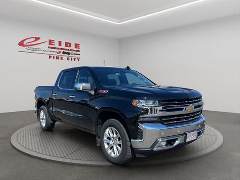 Used 2022 Chevrolet Silverado 1500 LTZ w/ LTZ Convenience Package II AWD/4WD image 9