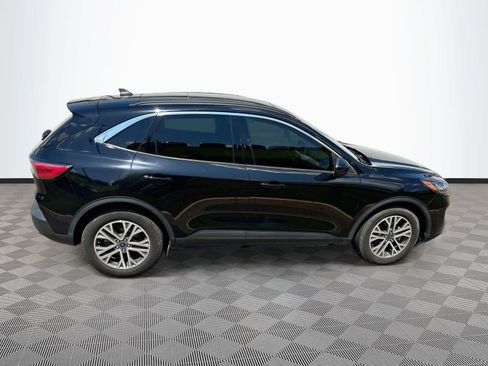 Used 2022 Ford Escape SEL w/ Technology Package FWD image 4