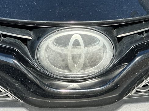Used 2019 Toyota Camry SE FWD image 36