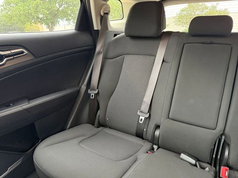 Used 2025 Kia Sportage LX FWD image 39