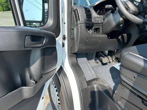 Used 2025 RAM ProMaster 2500 w/ Power Group image 9