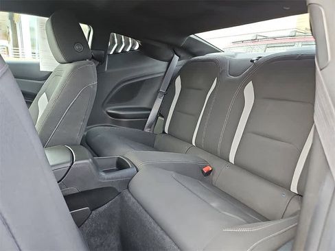 Used 2019 Chevrolet Camaro SS image 10