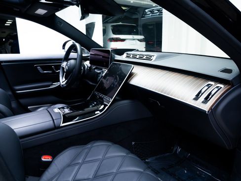 Used 2023 Mercedes-Benz Maybach S 680 4MATIC image 32