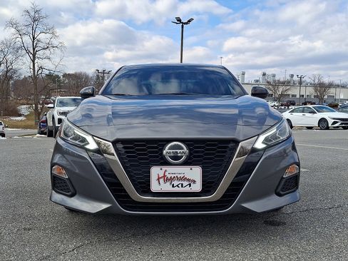 Used 2019 Nissan Altima 2.5 SR image 2