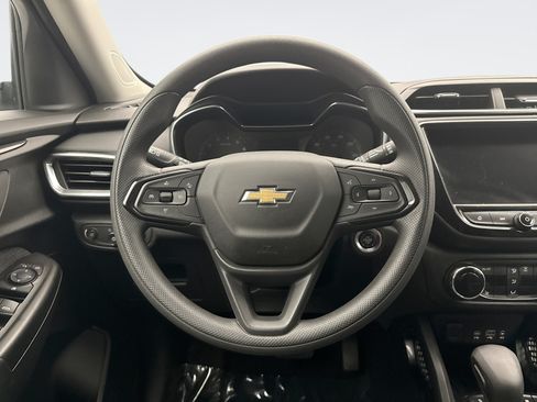 Used 2023 Chevrolet TrailBlazer LT w/ Convenience Package AWD/4WD image 12