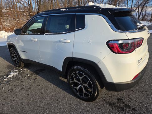 New 2026 Jeep Compass Limited AWD/4WD image 3