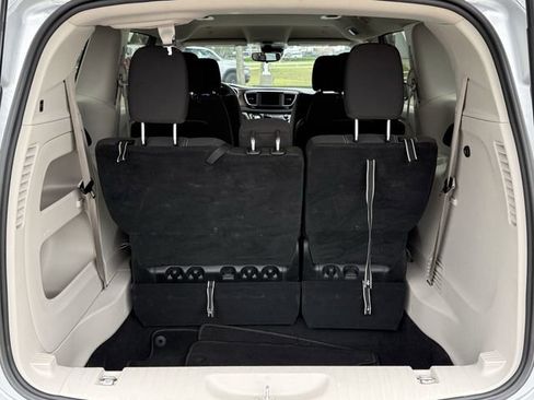 Used 2023 Chrysler Voyager LX FWD image 29