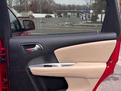 Used 2015 Dodge Journey SXT w/ Flexible Seating Group image 24