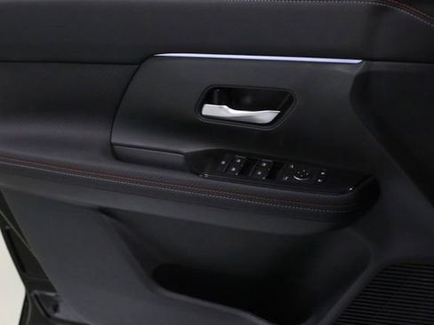 New 2026 Nissan Kicks SR w/ Cold Weather Package image 11