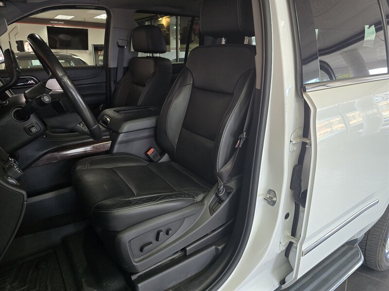 Used 2017 GMC Yukon SLT w/ Premium Edition AWD/4WD image 9