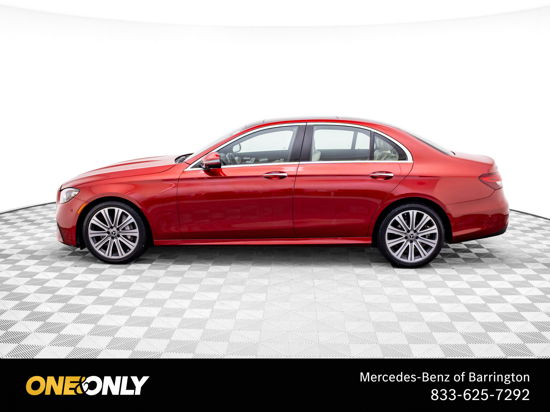 Used 2023 Mercedes-Benz E 350 4MATIC Sedan image 2