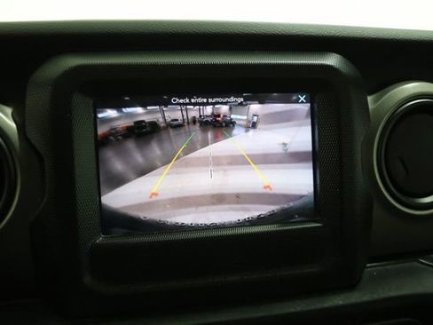 Used 2023 Jeep Wrangler Unlimited w/ Cold Weather Group AWD/4WD image 27
