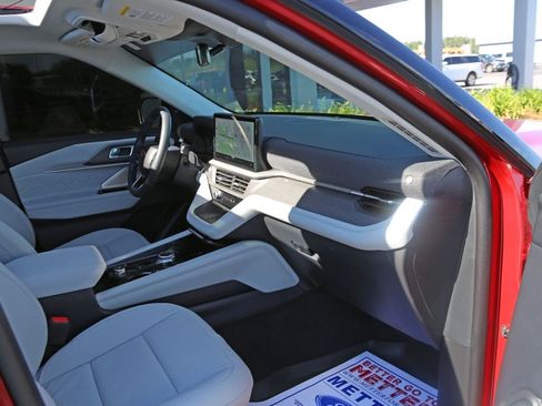 Used 2025 Ford Explorer Platinum w/ Ultimate Package RWD image 24
