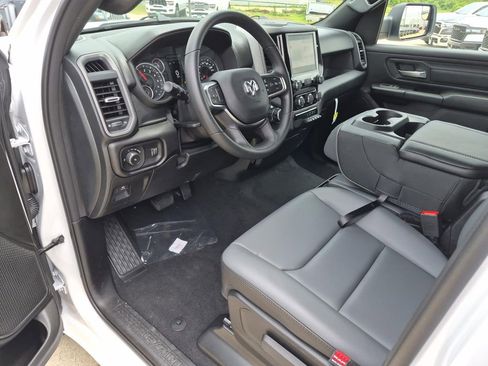 New 2026 RAM 1500 Tradesman AWD/4WD image 10