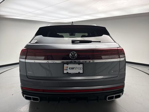 Used 2024 Volkswagen Atlas Cross Sport SEL Premium R-Line image 4