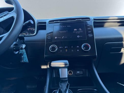 Used 2022 Hyundai Tucson SE w/ Cargo Package image 15