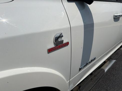 Used 2022 RAM 2500 Laramie AWD/4WD image 4