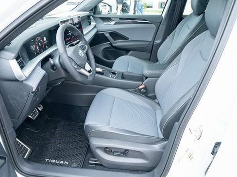 New 2026 Volkswagen Tiguan SE R-Line image 16