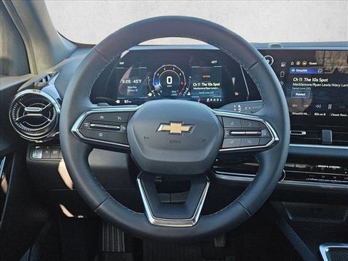 New 2026 Chevrolet Equinox LT image 11