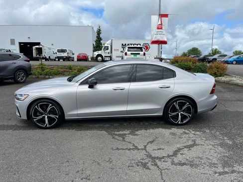 Used 2024 Volvo S60 B5 Core AWD/4WD image 9