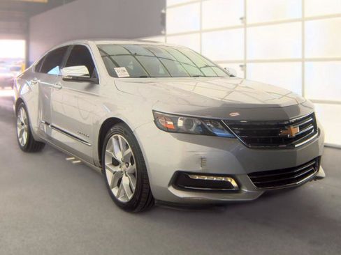 Used 2016 Chevrolet Impala LTZ FWD image 3