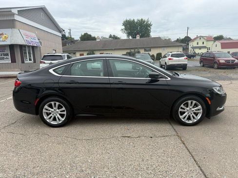 Used 2015 Chrysler 200 Limited FWD image 17