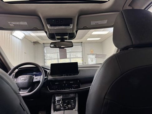 New 2026 Nissan Rogue Platinum w/ Platinum Premium Package image 24