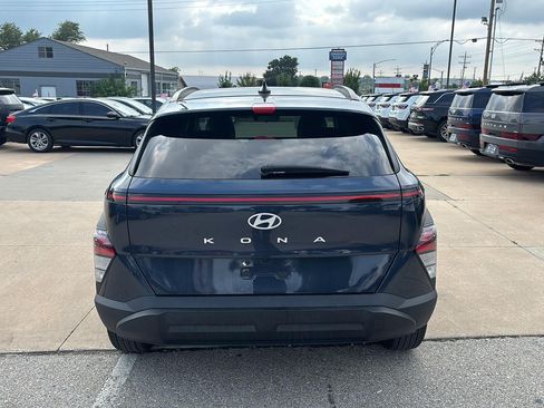 Used 2025 Hyundai Kona SEL FWD image 5