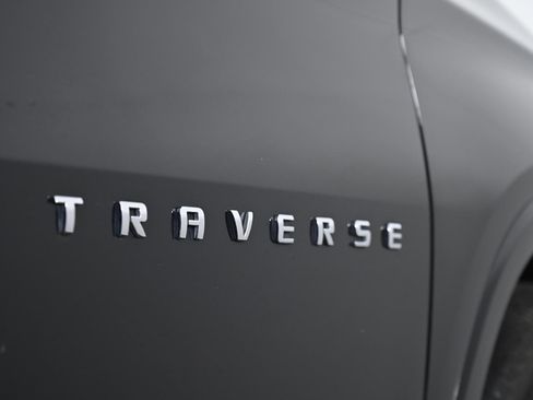 Used 2018 Chevrolet Traverse Premier image 11