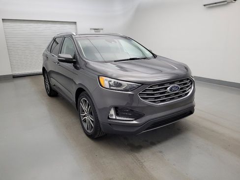 Used 2019 Ford Edge Titanium w/ Cold Weather Package AWD/4WD image 13