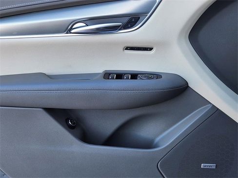 Used 2022 Cadillac XT5 Premium Luxury image 18