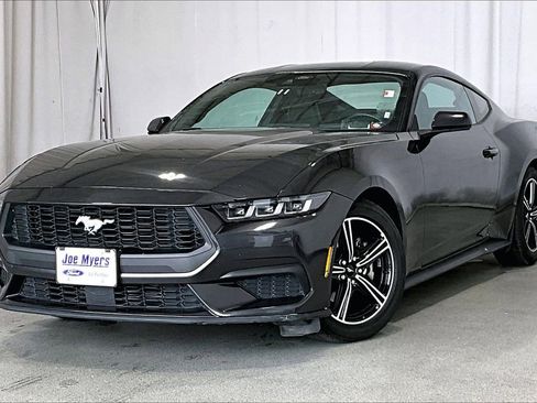 Used 2024 Ford Mustang Coupe image 2