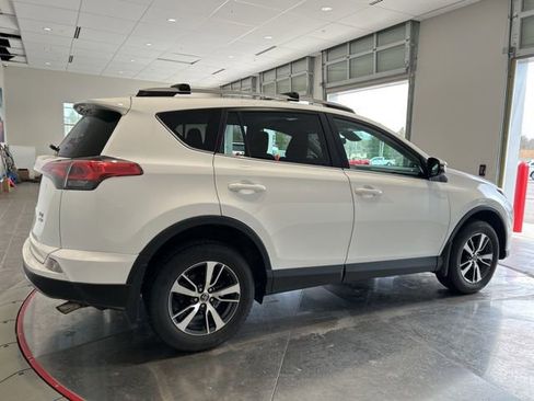 Used 2018 Toyota RAV4 XLE w/ Plus Extra Value Package image 8