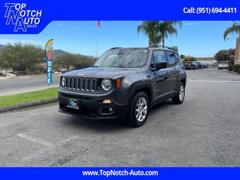 Used 2017 Jeep Renegade Latitude FWD image 1
