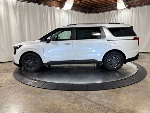 New 2026 Kia Carnival EX FWD image 6
