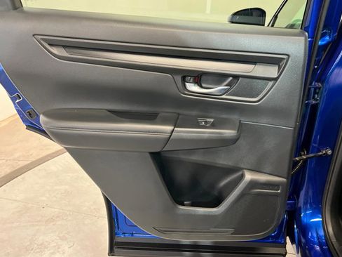 Used 2023 Honda CR-V EX image 18