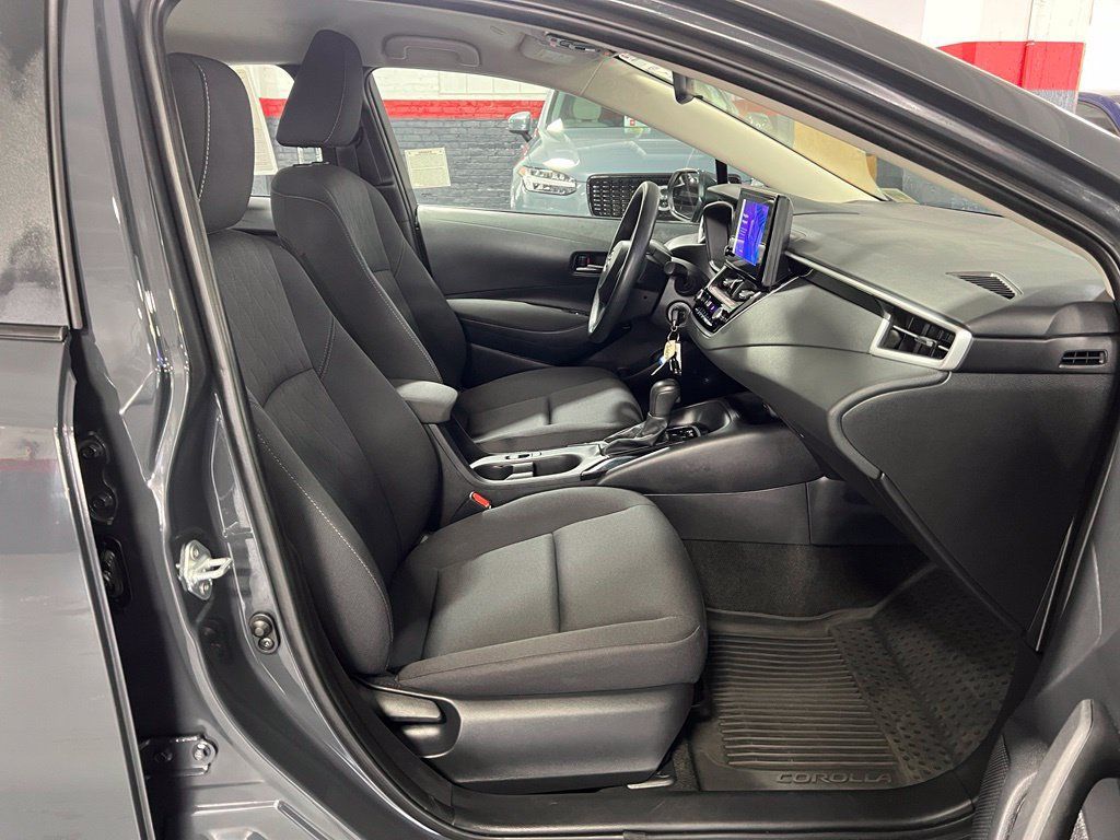Used 2024 Toyota Corolla LE FWD image 20