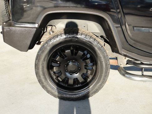 Used 2008 HUMMER H2 image 5