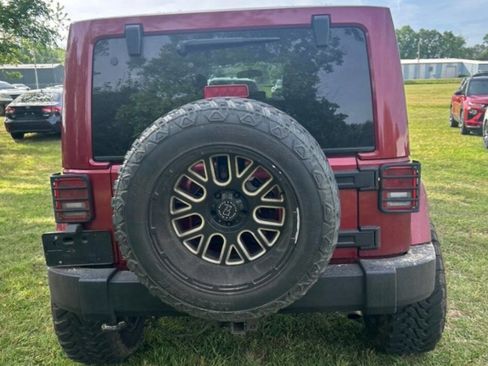 Used 2012 Jeep Wrangler Unlimited Sahara w/ Connectivity Group AWD/4WD image 6