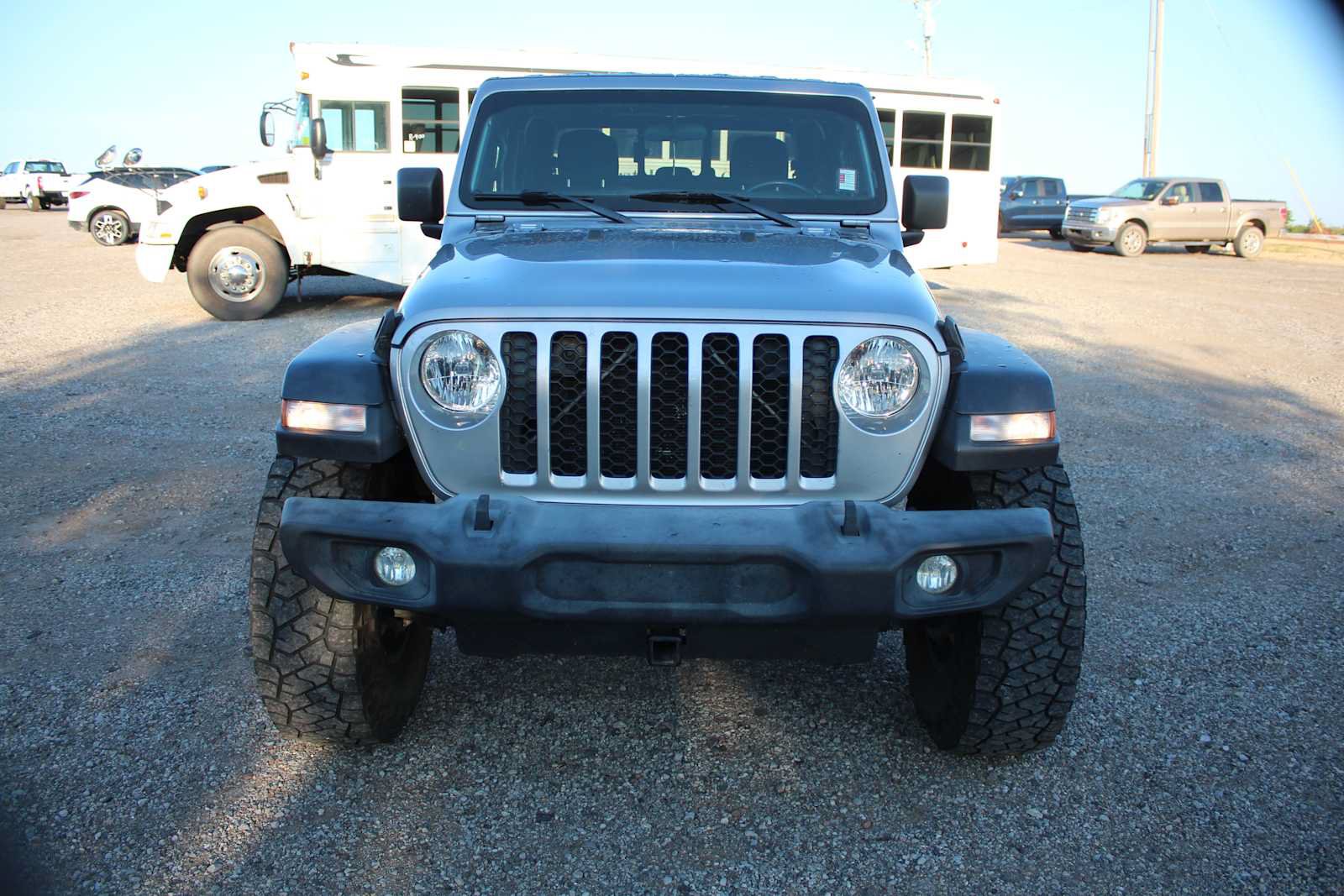 Used 2020 Jeep Gladiator Sport w/ Quick Order Package 24S AWD/4WD image 11