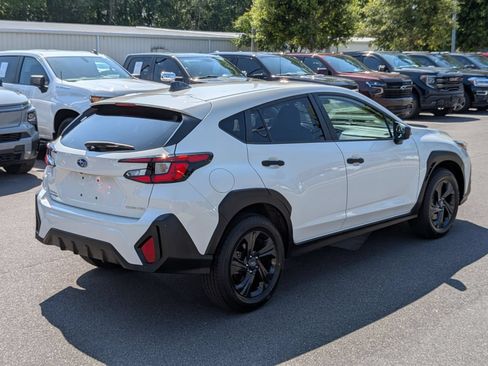 Used 2024 Subaru Crosstrek 2.0i AWD/4WD image 3