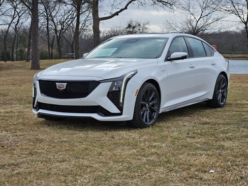 New 2026 Cadillac CT5 V image 2