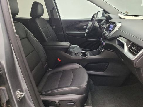 Used 2024 GMC Terrain SLT image 21