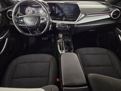 Used 2025 Chevrolet Trax RS w/ Driver Confidence Package image 8